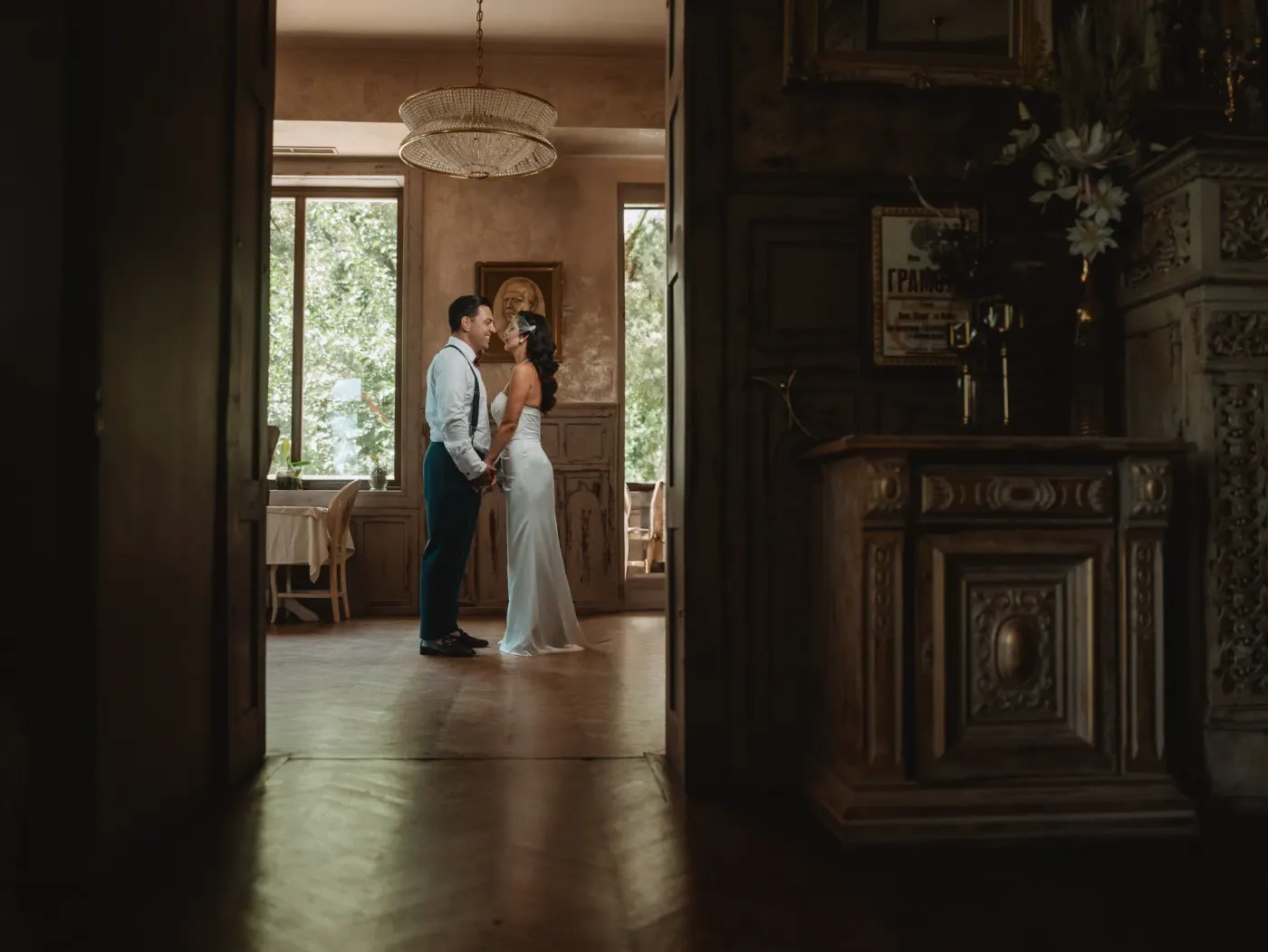 Portrait of the couple at Villa Burov