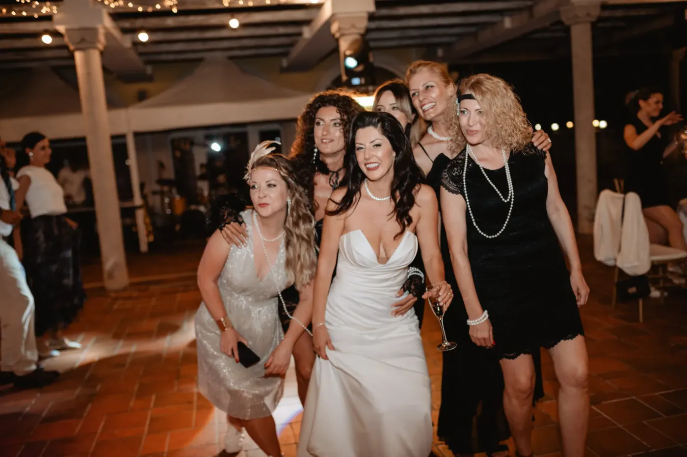 Gatsby-style wedding party