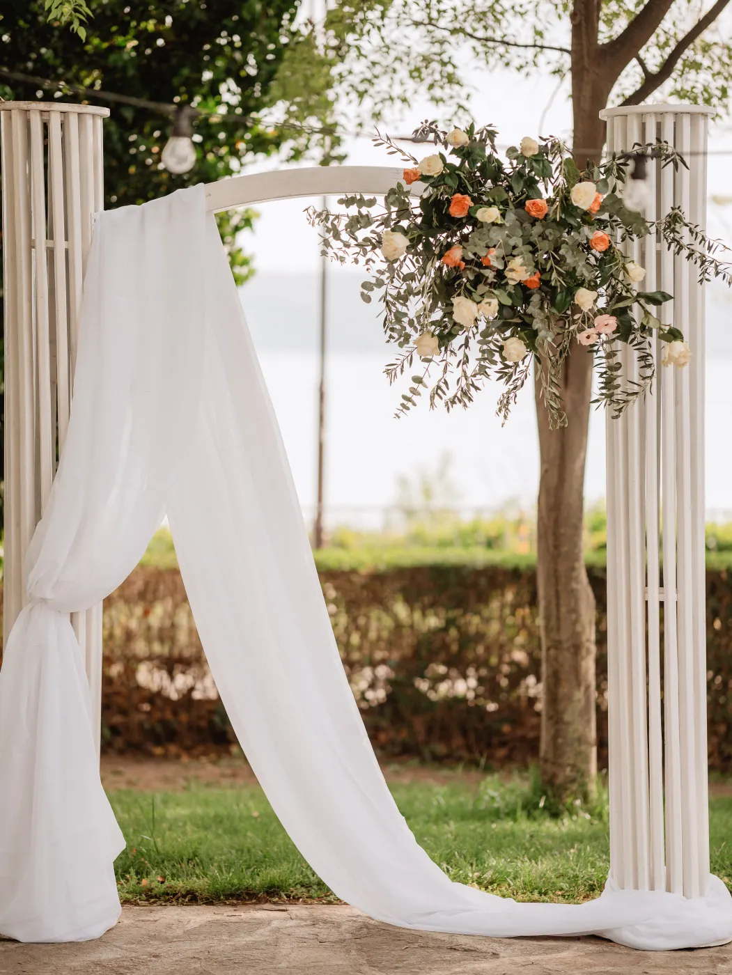 Ceremony in the garden of Villa Burov