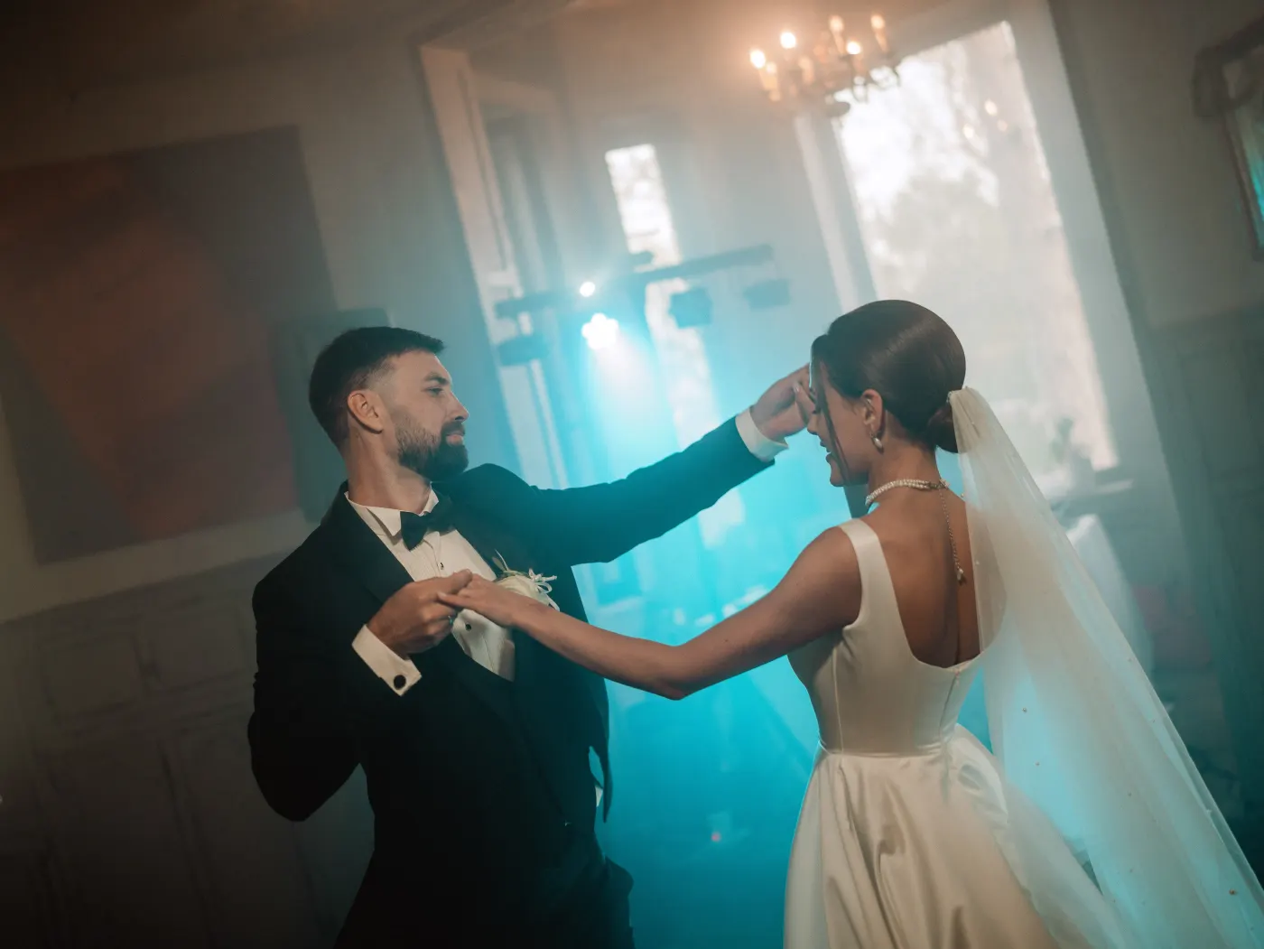 A Gatsby-style wedding celebration