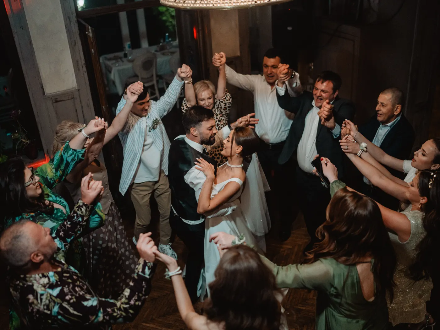 A Gatsby-style wedding celebration