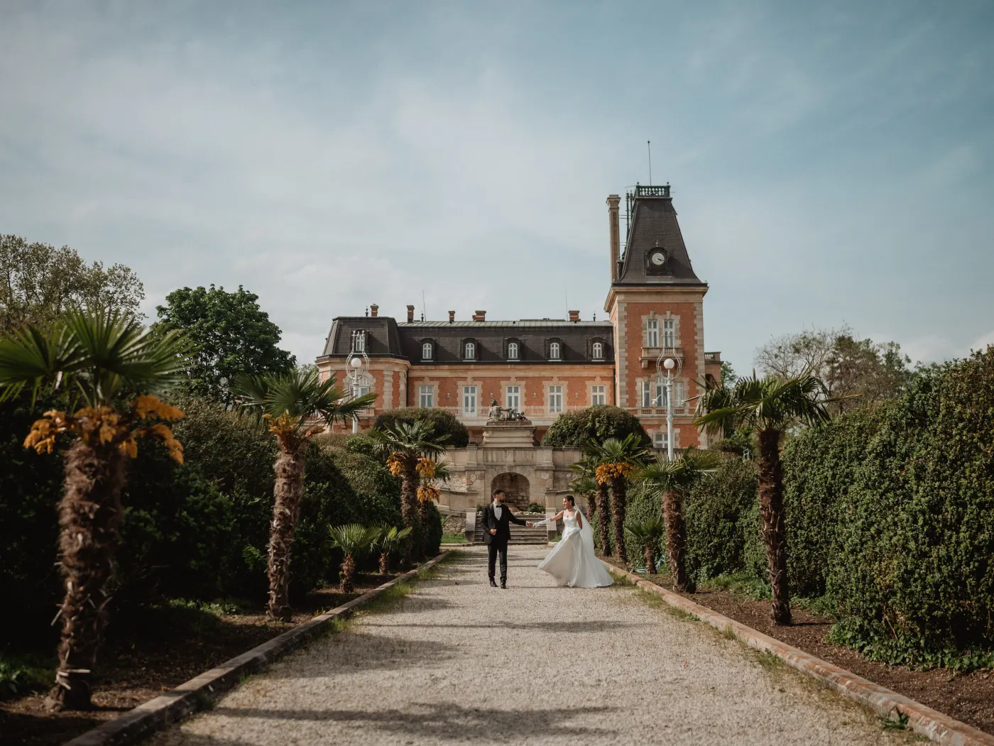 A timeless wedding portrait